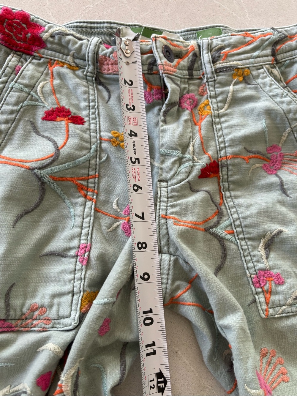 Anthropologie Pilcro Wanderer Embroidered Floral Cargo Pant Sage Pink Size 26 - Picture 10 of 14